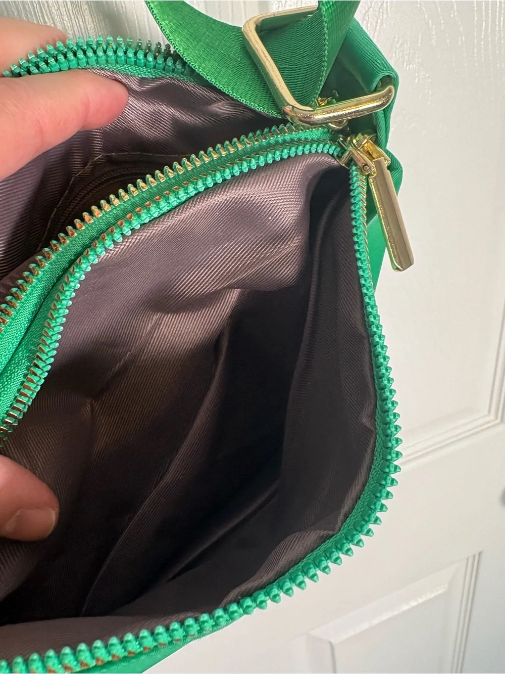 Green Crossbody Shoulder Bag with Gold Accent NEW WITHOUT TAGS